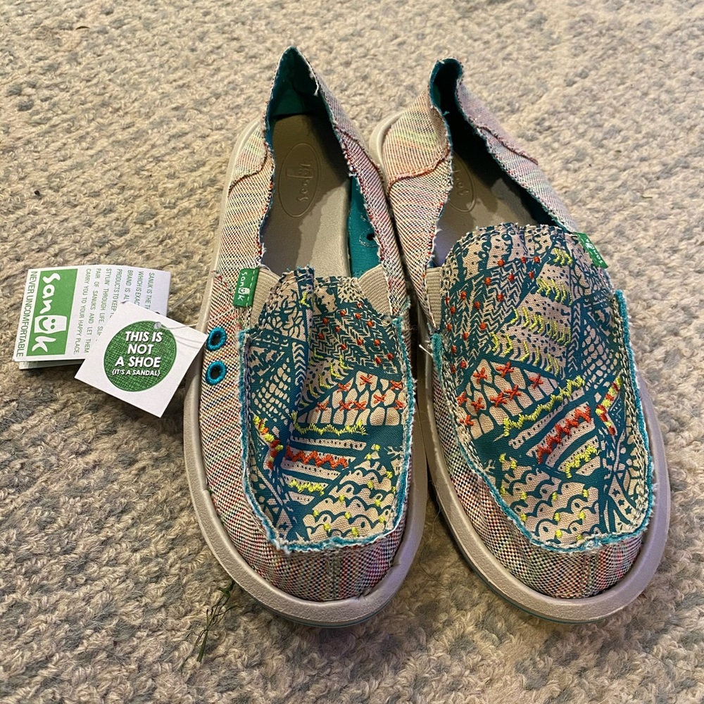 NEW Sanuk Sidewalk Surfer